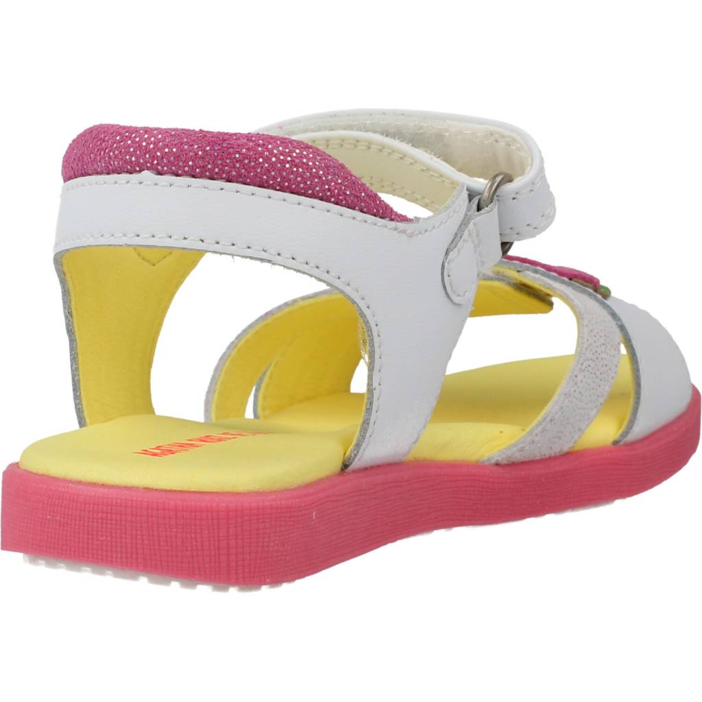 AGATHA RUIZ DE LA PRADA A en color BLANCO (3)