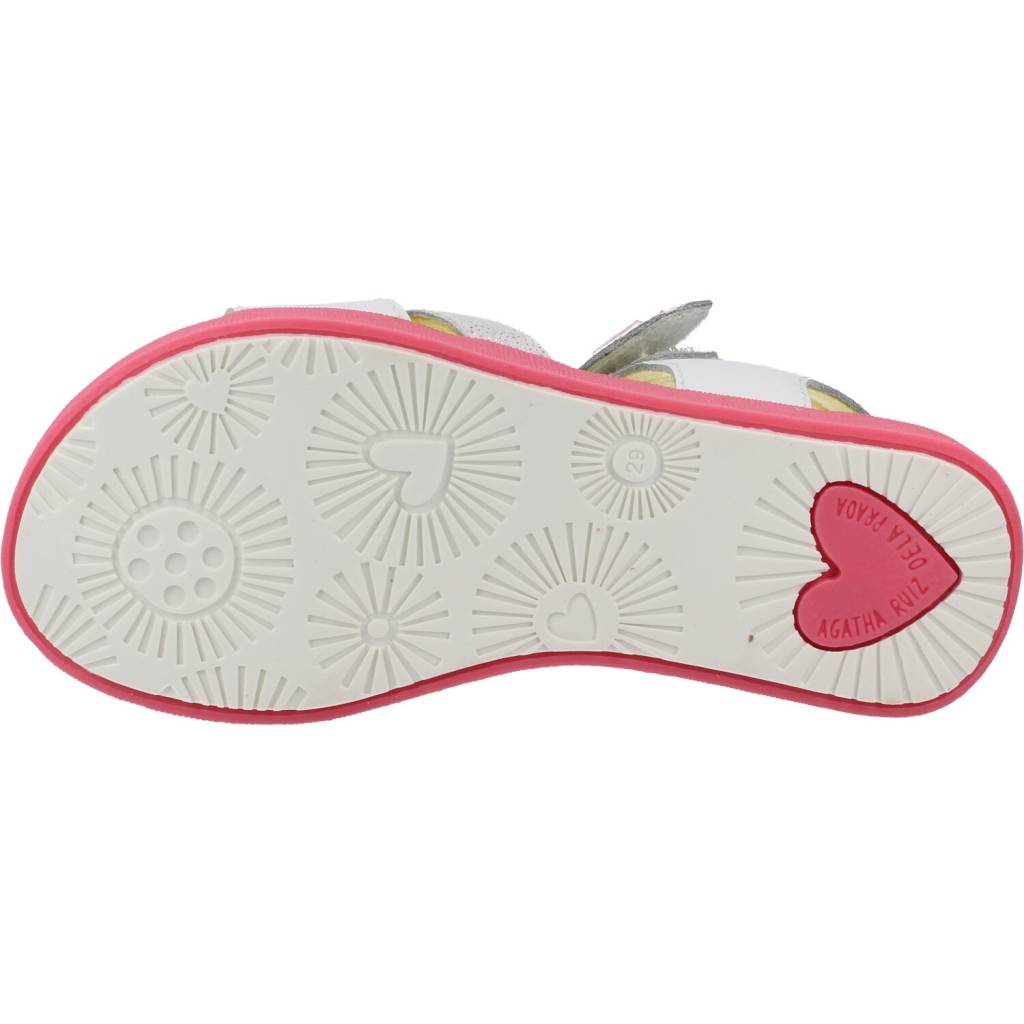 AGATHA RUIZ DE LA PRADA A en color BLANCO (6)