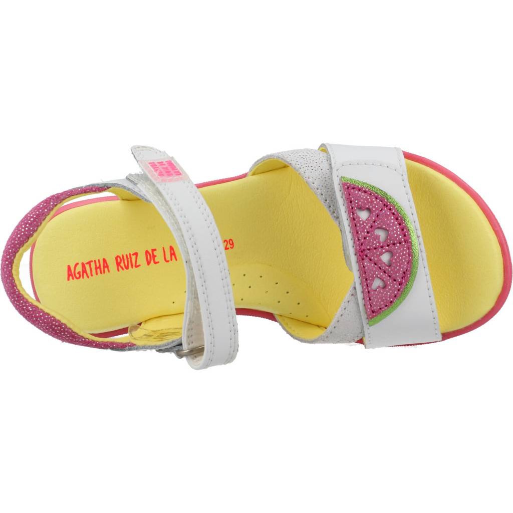 AGATHA RUIZ DE LA PRADA A en color BLANCO (7)