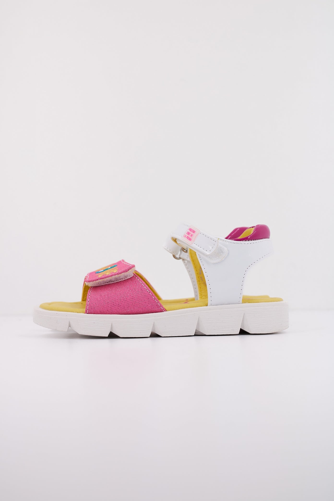 AGATHA RUIZ DE LA PRADA A en color ROSA (1)