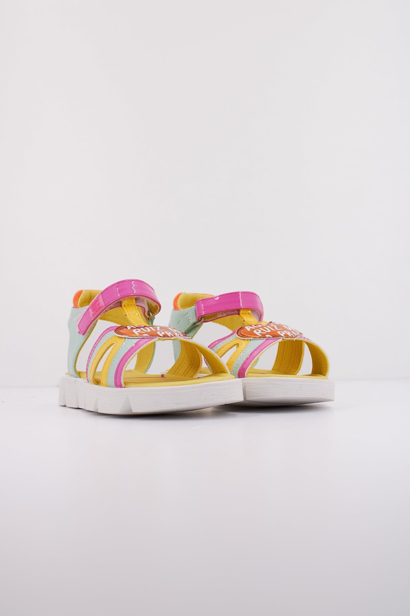 AGATHA RUIZ DE LA PRADA A en color AZUL (2)