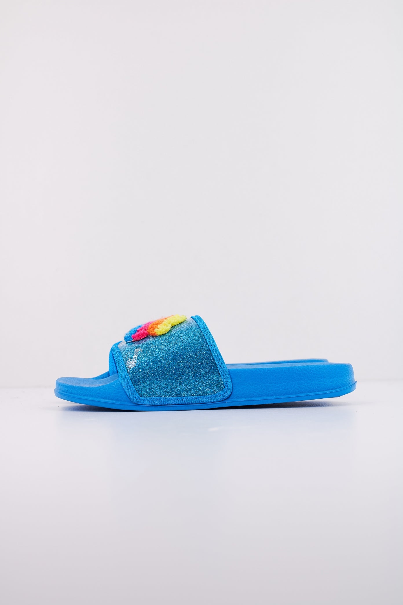 AGATHA RUIZ DE LA PRADA A en color AZUL (1)