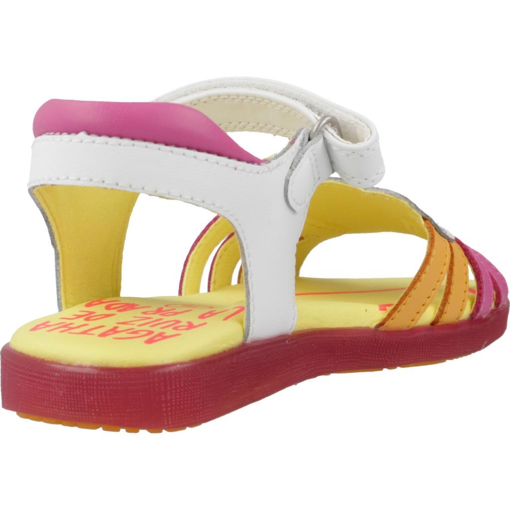 AGATHA RUIZ DE LA PRADA A en color BLANCO (3)