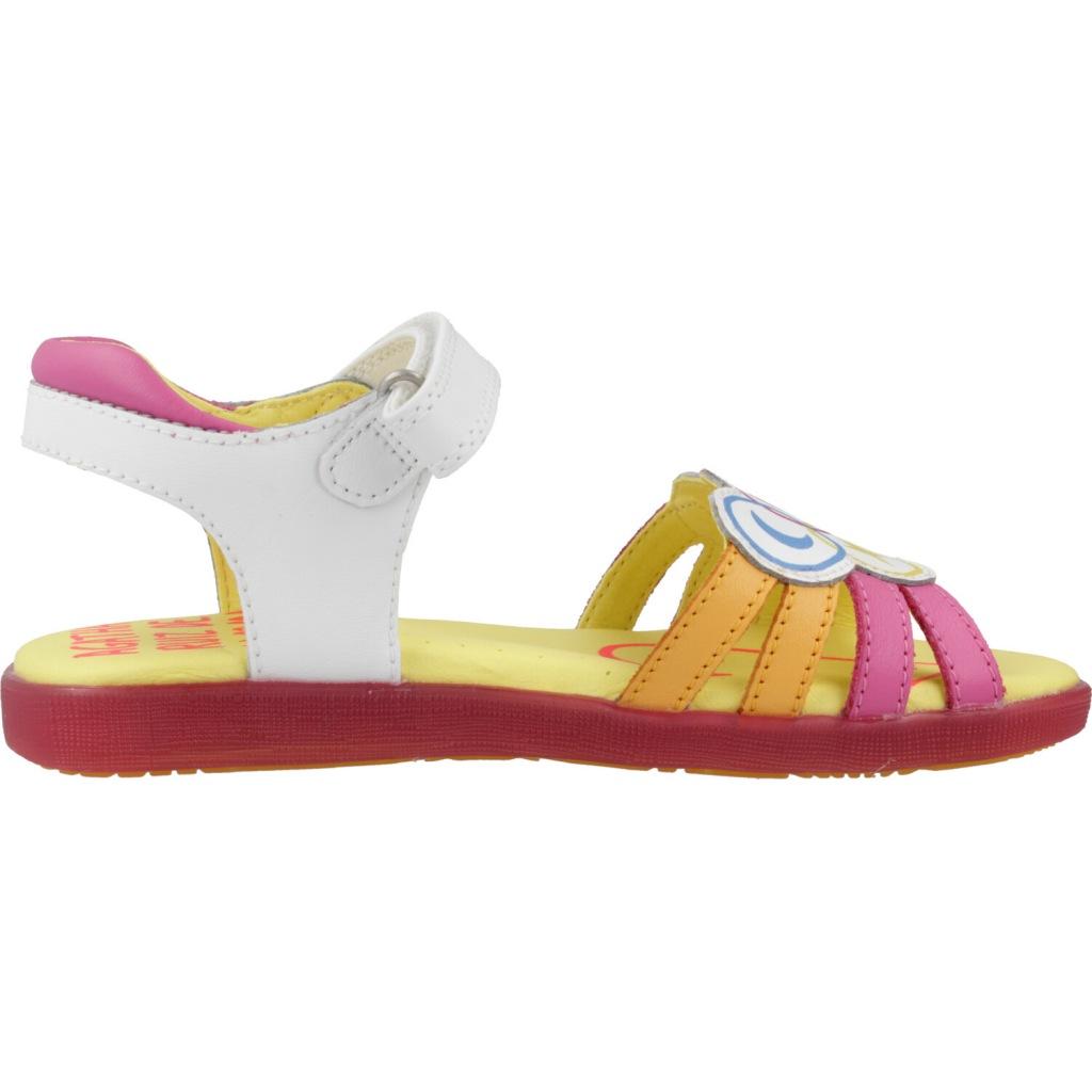 AGATHA RUIZ DE LA PRADA A en color BLANCO (4)