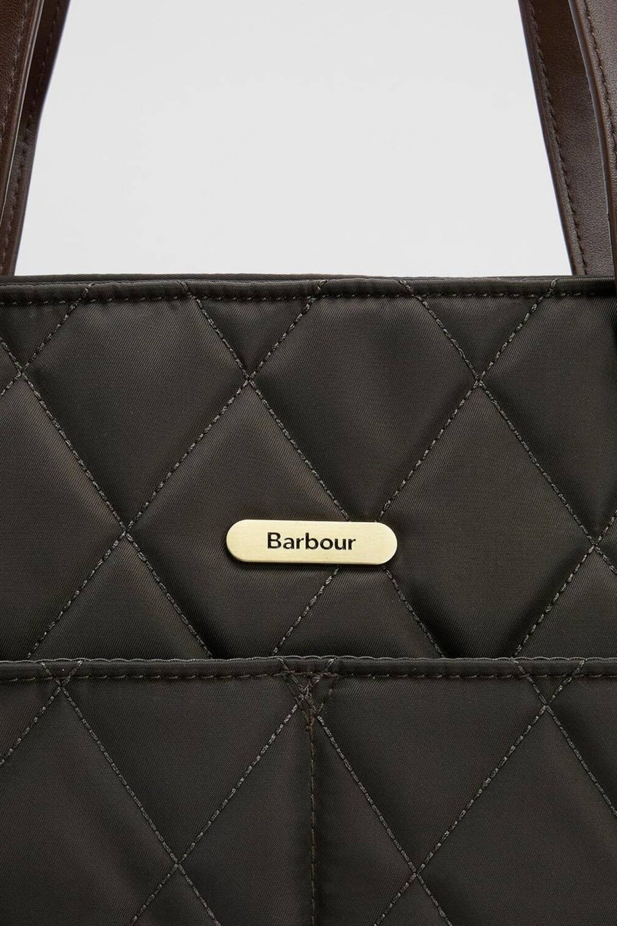 BARBOUR LBAOL BARBOUR QUILTED TOTE en color VERDE (7)