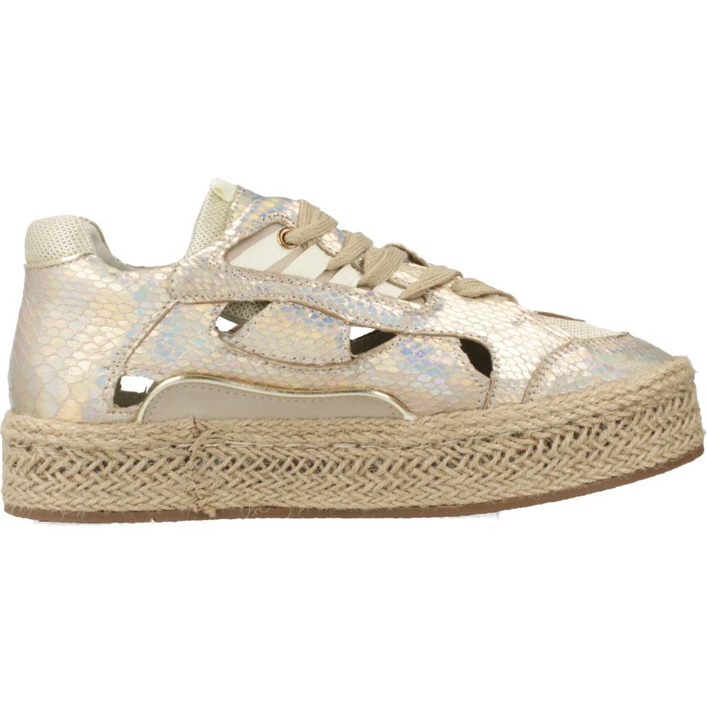 SHE SPORT en color ORO (4)