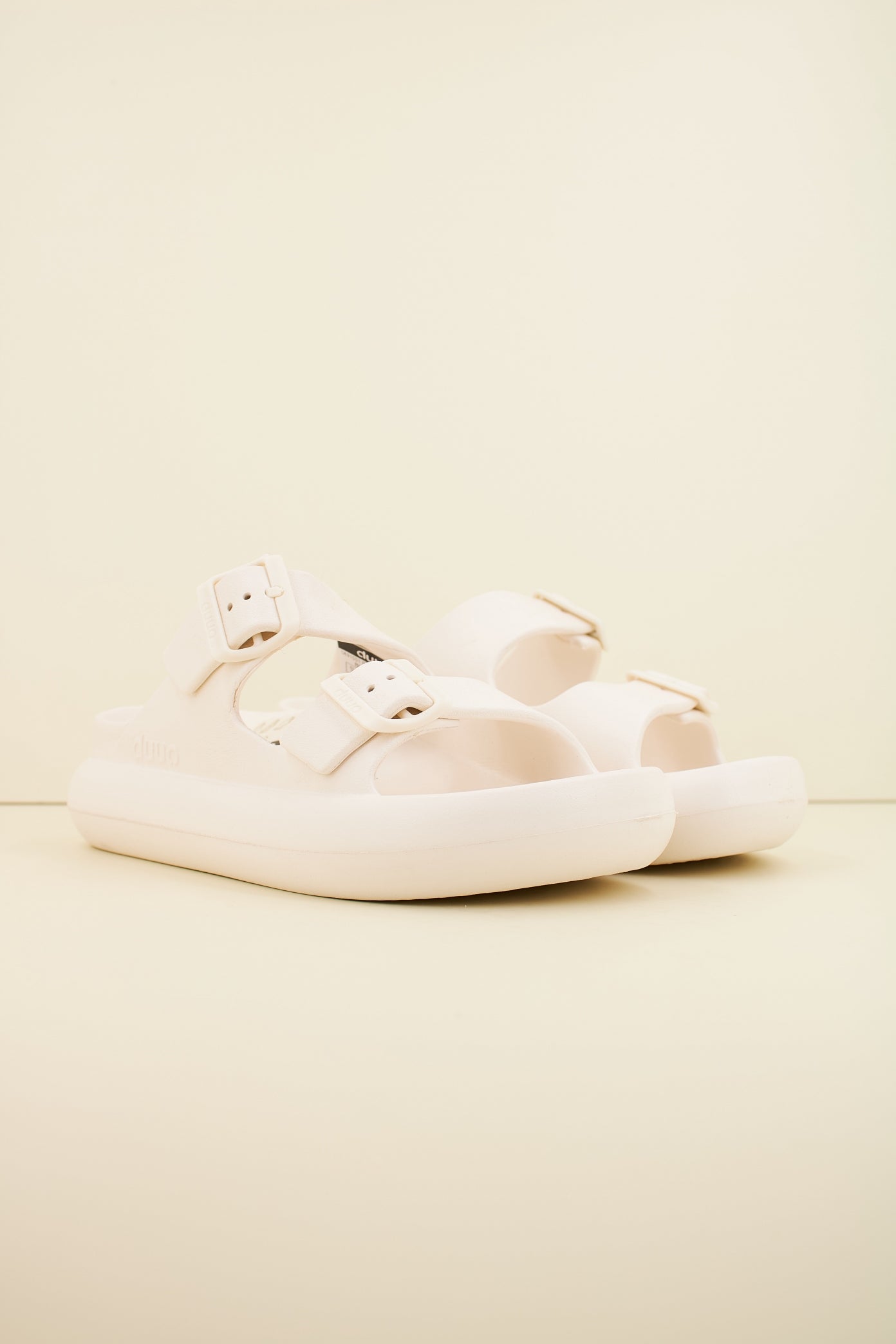 DUUO EVA CURVI en color BLANCO (2)