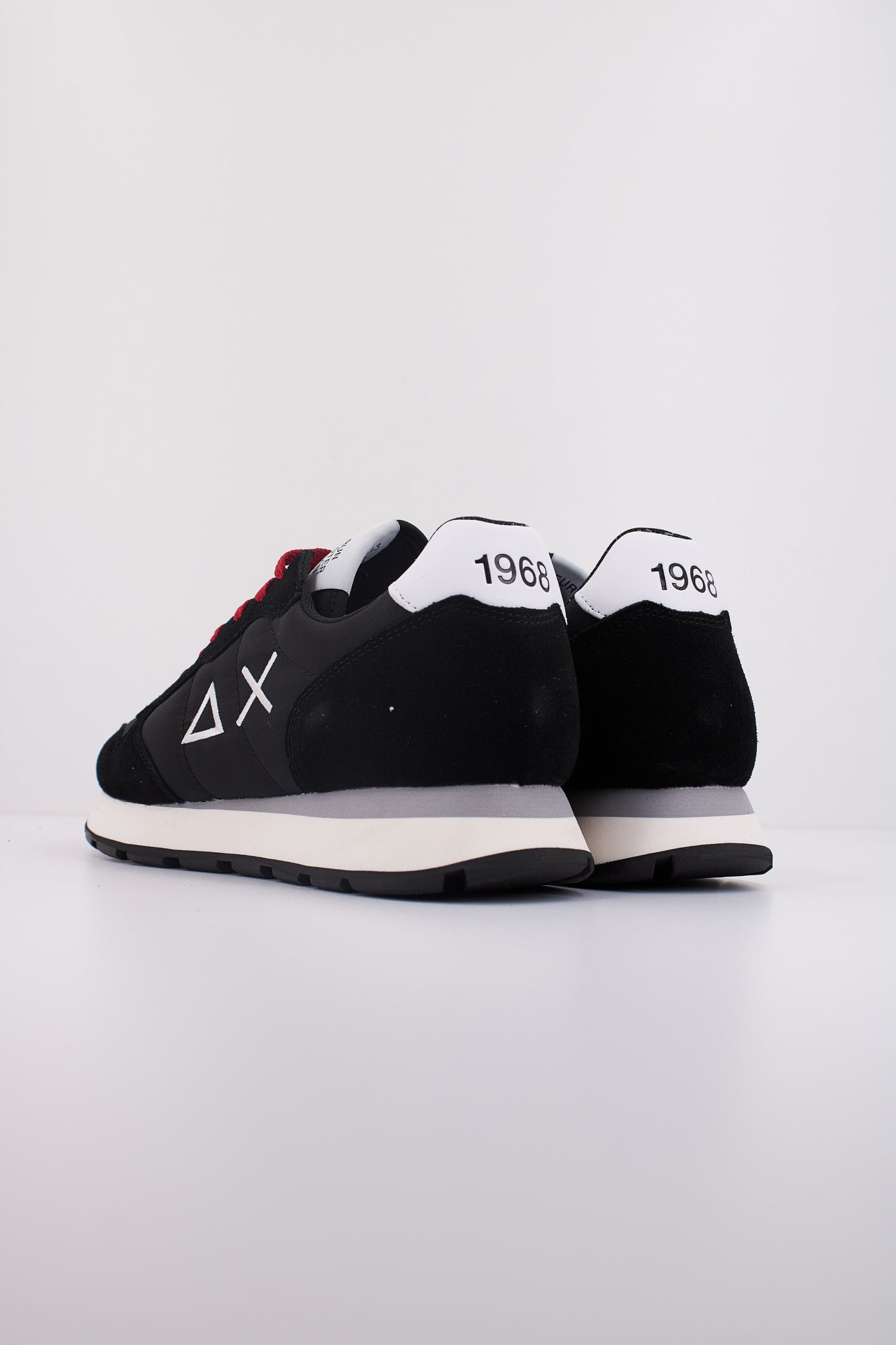 SUN TOM SOLID NYLON en color NEGRO (4)