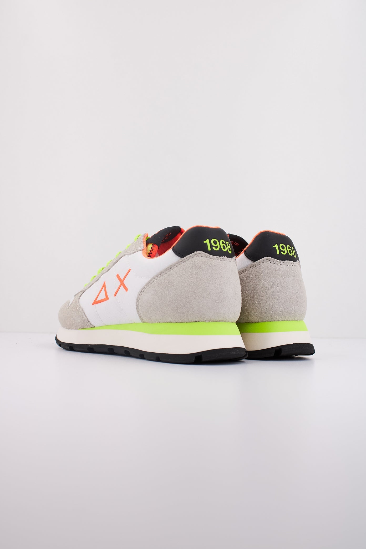 SUN TOM SOLID FLUO en color BLANCO (4)