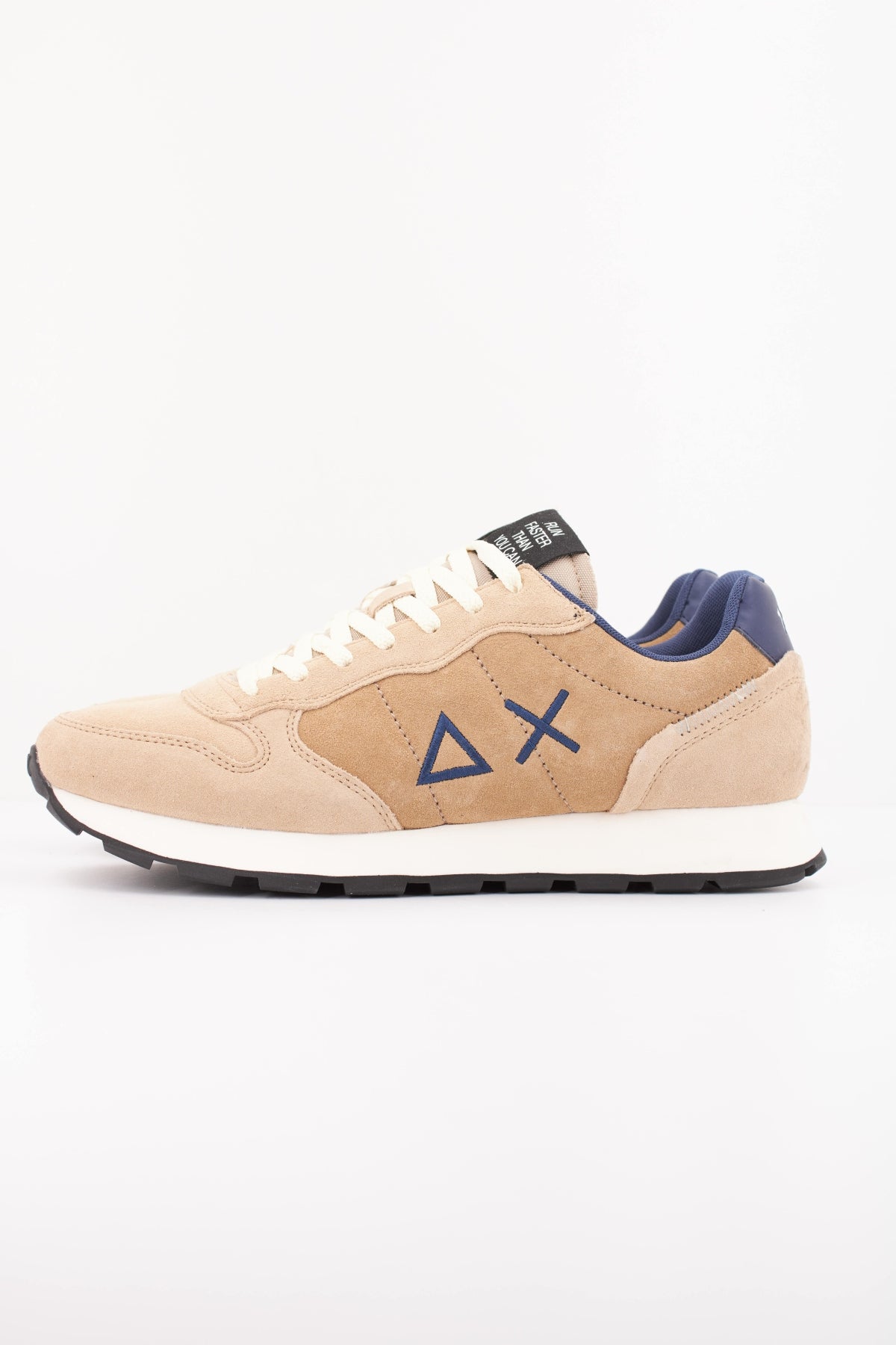 SUN TOM SUEDE en color BEIS (1)