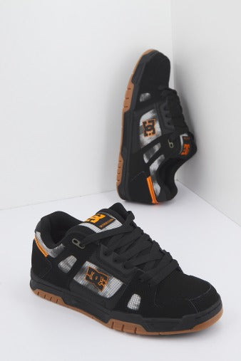 DC STAG M SHOE en color NEGRO (1)