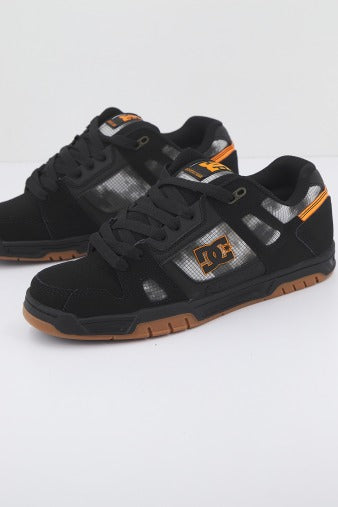 DC STAG M SHOE en color NEGRO (2)