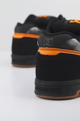 DC STAG M SHOE en color NEGRO (3)