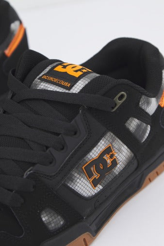 DC STAG M SHOE en color NEGRO (4)