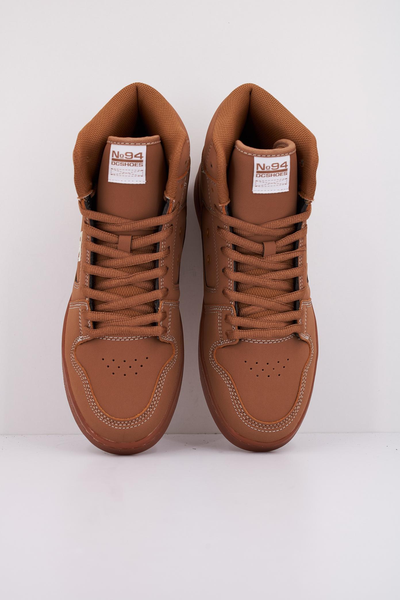 DC MANTECA HI LX en color MARRON CLARO (3)