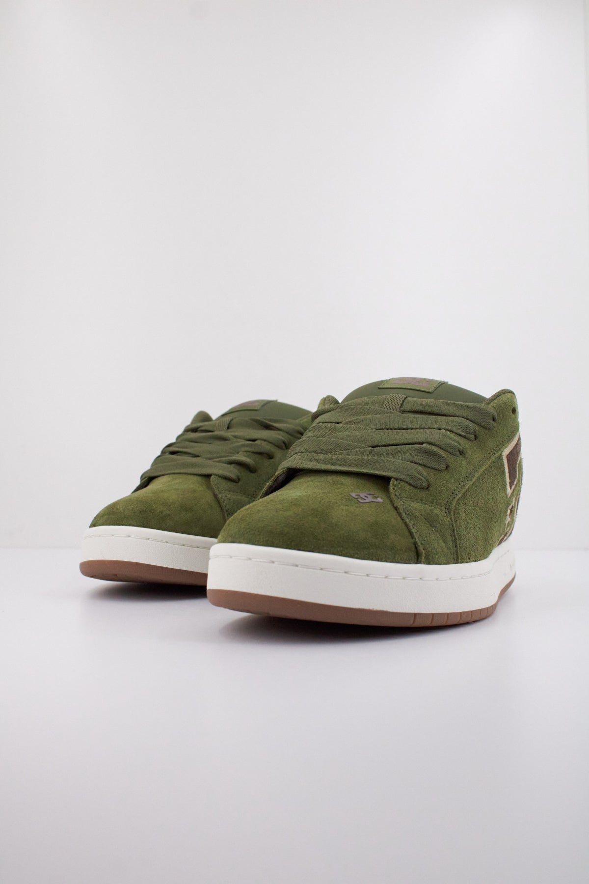 DC COURT GRAFFIK en color VERDE (2)