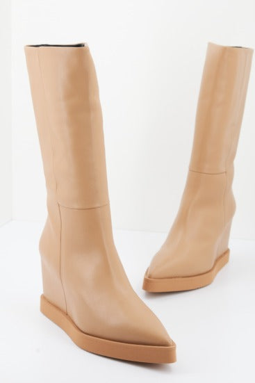 EQUITARE CLARA en color MARRON CLARO (1)