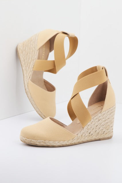 EQUITARE JONES en color MARRON CLARO (1)