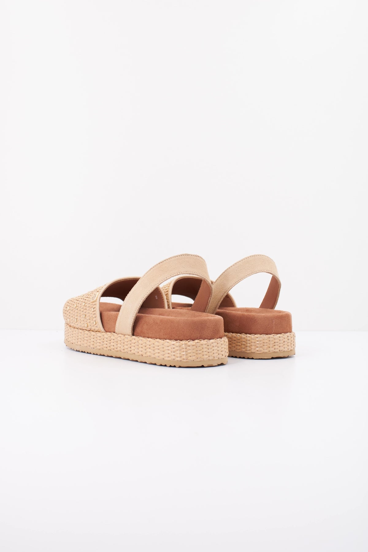 POPA SIONA STUDS en color BEIS (4)