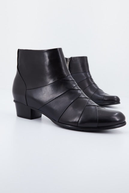 REGARDE LE CIEL GLOVE en color NEGRO (1)