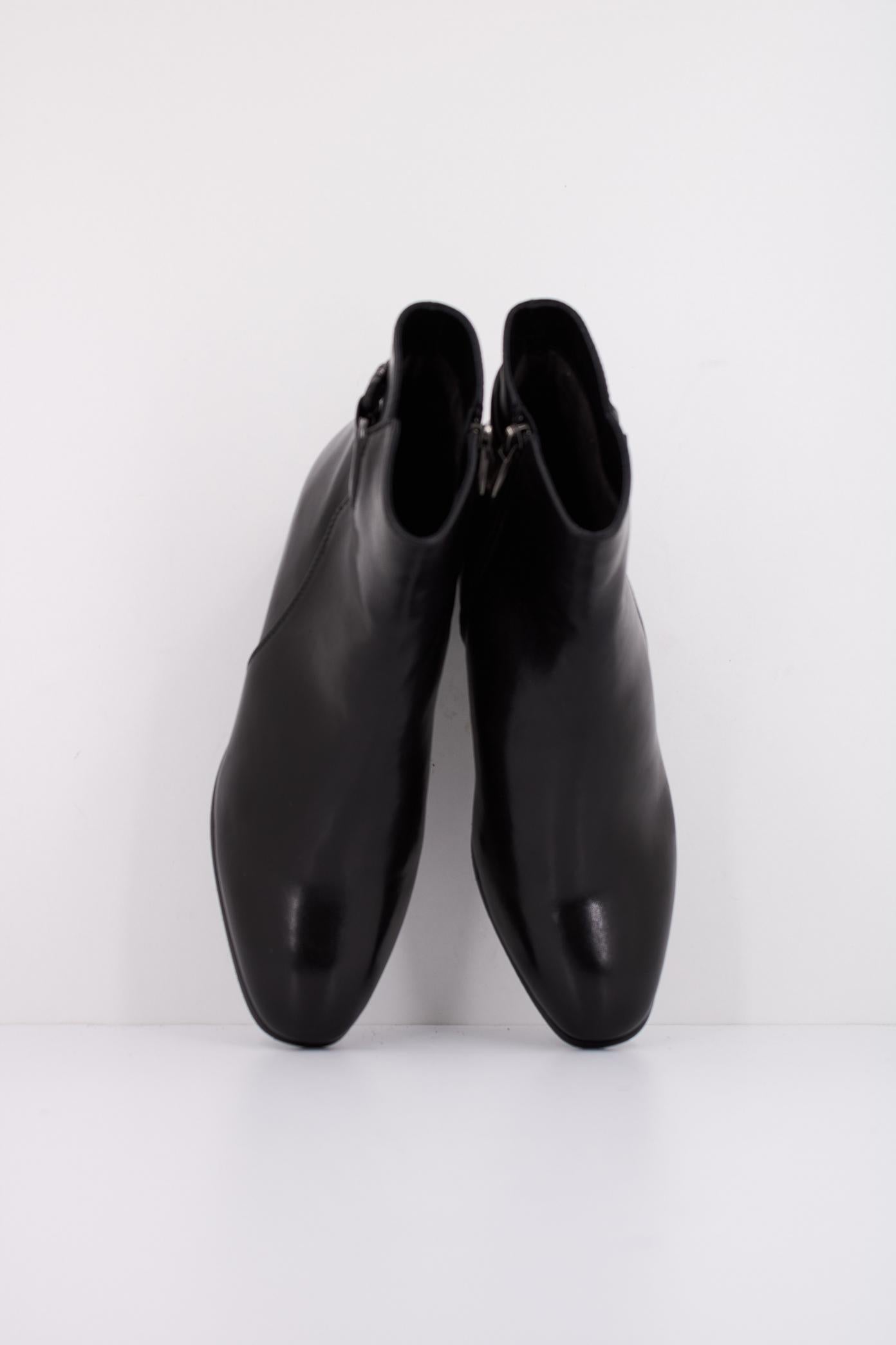 REGARDE LE CIEL PIERA en color NEGRO (3)