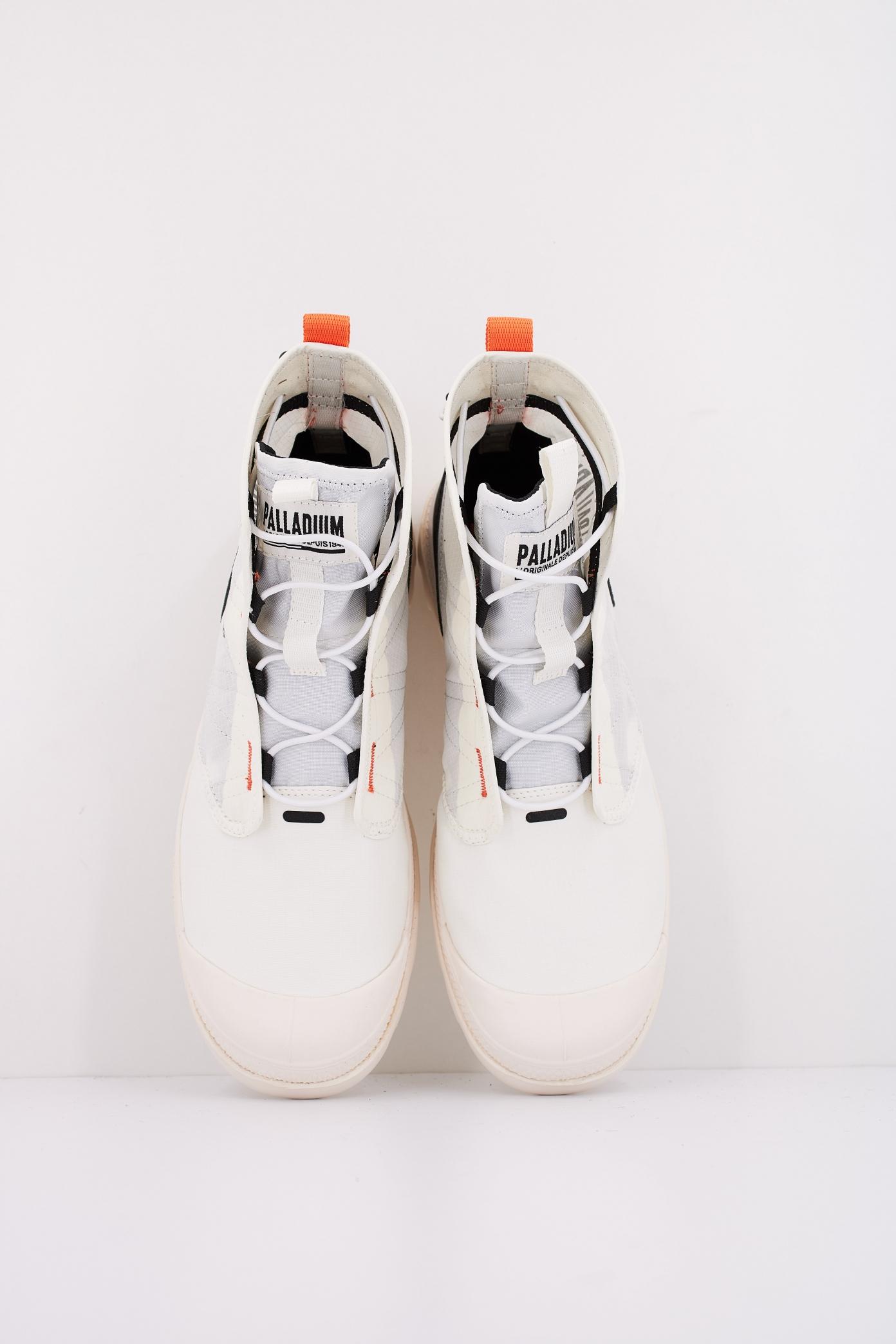 PALLADIUM PAMPA TRAVEL LITE R en color BLANCO (3)