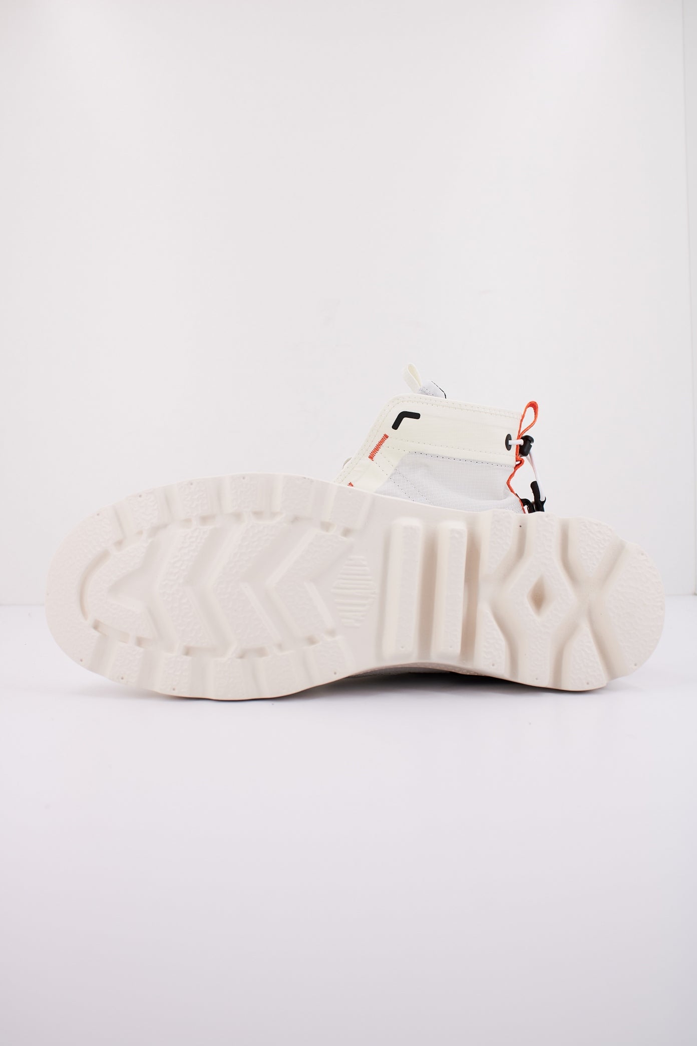 PALLADIUM PAMPA TRAVEL LITE R en color BLANCO (5)