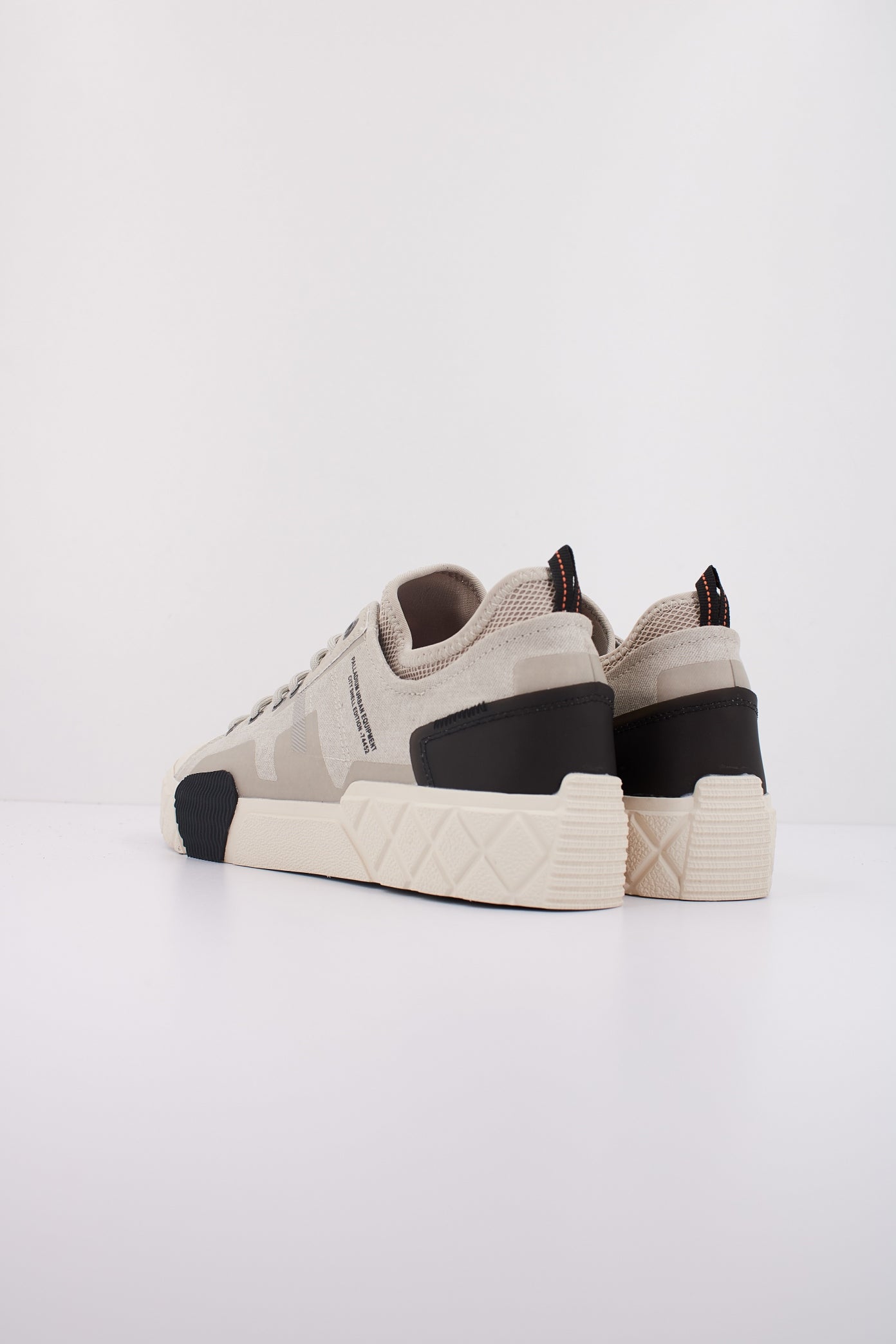 PALLADIUM ACE CITY SHELL en color GRIS (4)
