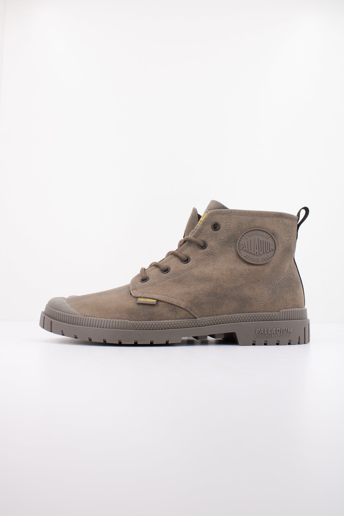 PALLADIUM PAMPA SP HI WAX en color MARRON (1)