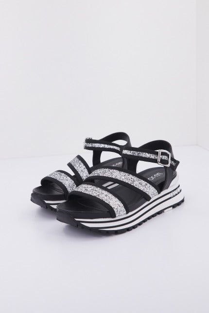 LIU-JO MAXI WONDER SAN en color NEGRO (1)