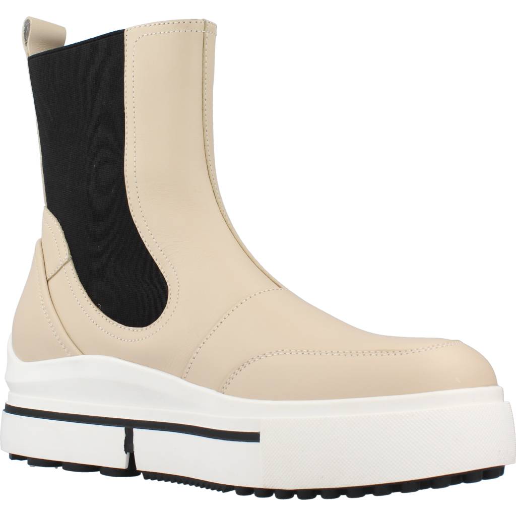 LIU-JO HERO DEPORTIVA MEDI en color BEIS (5)