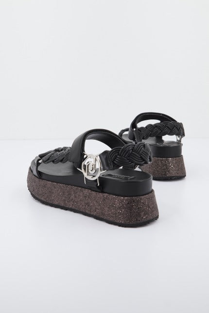 LIU-JO FRIDA SANDAL en color NEGRO (3)