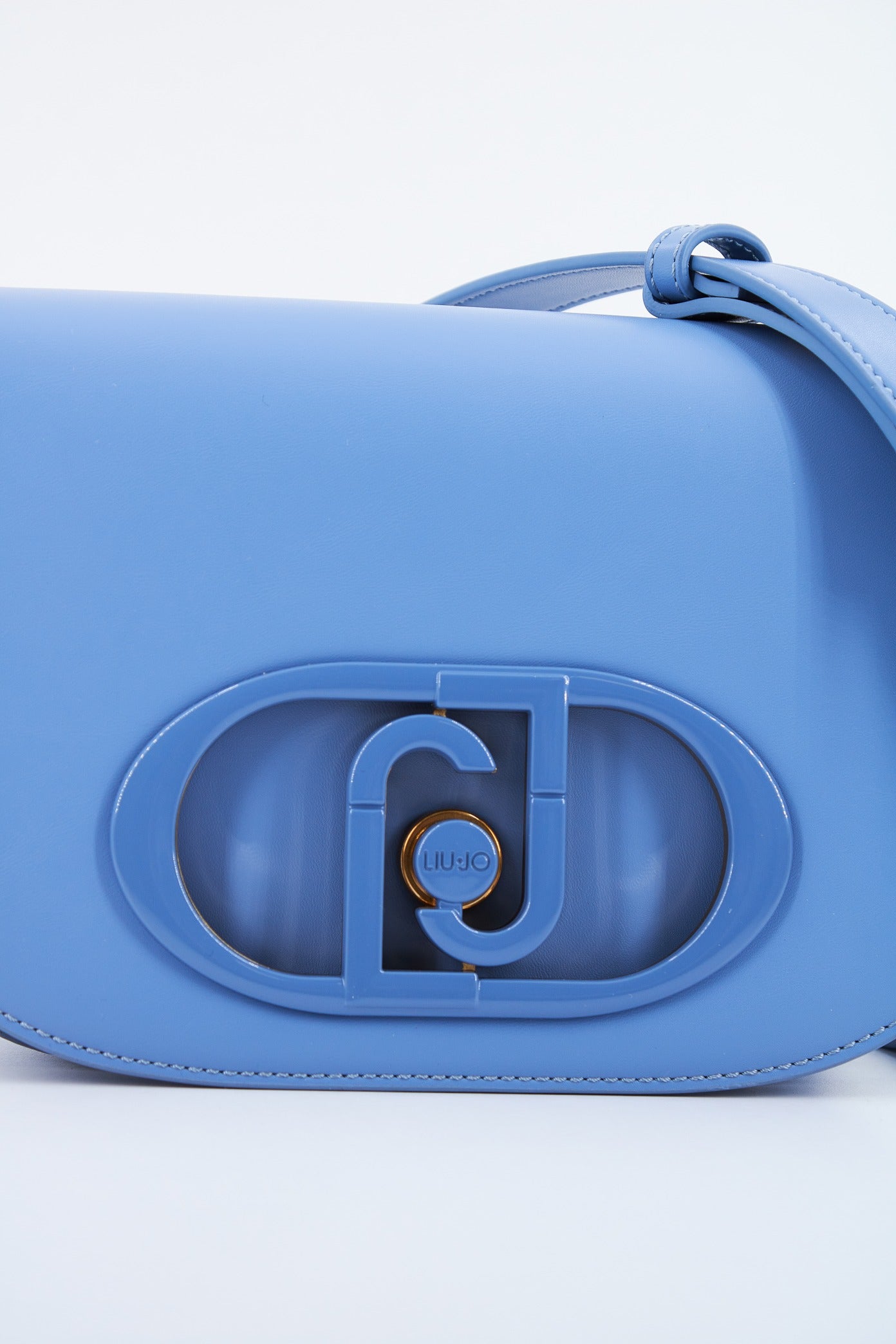 LIU-JO ECS M CROSSBODY en color AZUL (4)