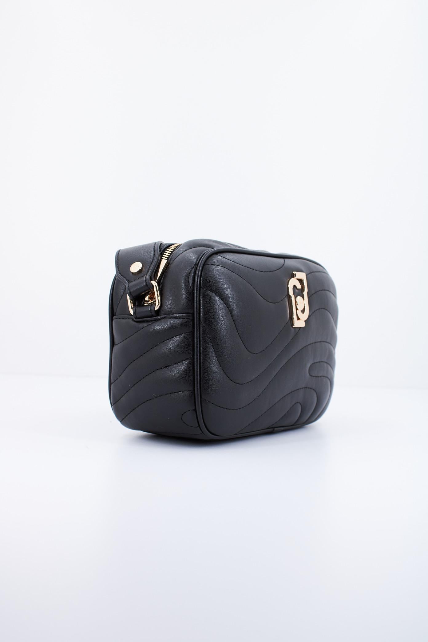 LIU-JO ECS M CAMERA CASE en color NEGRO (3)