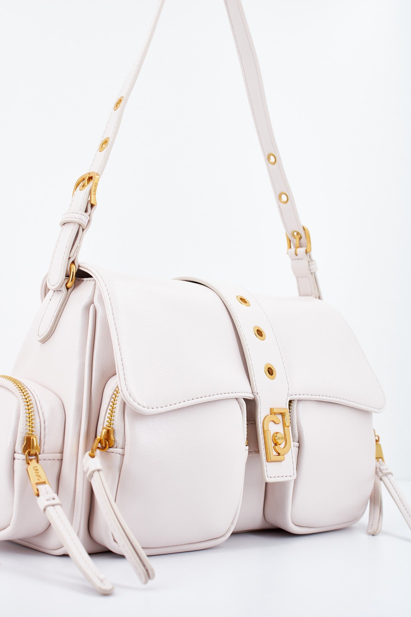 LIU-JO ECS M HOBO en color NUDE (4)