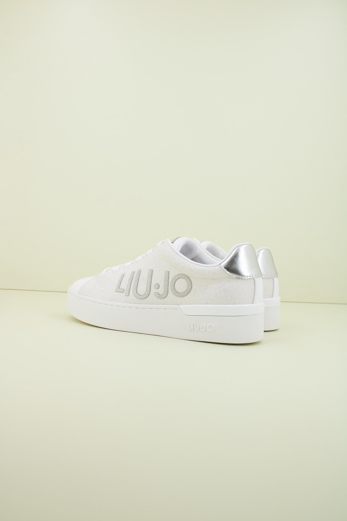 LIU-JO SILVIA en color BLANCO (3)