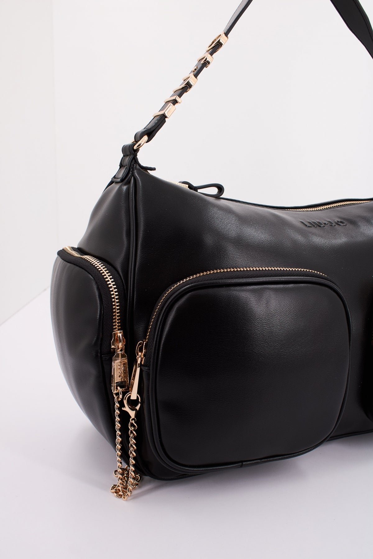 LIU-JO HOBO BAG en color NEGRO (4)