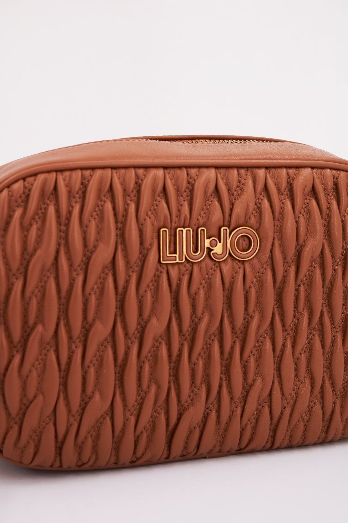 LIU-JO BRIEFCASE en color MARRON (4)