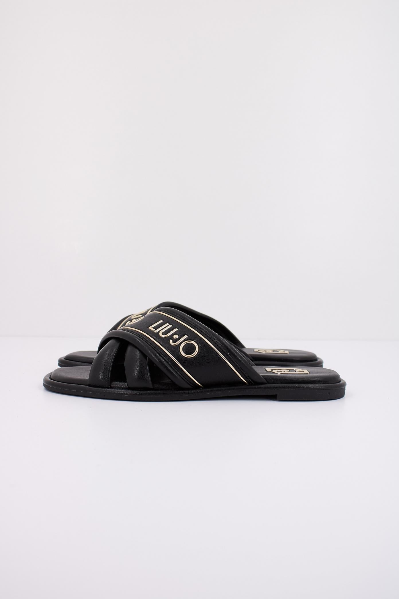 LIU-JO EX IRENE SLIPPER en color NEGRO (1)
