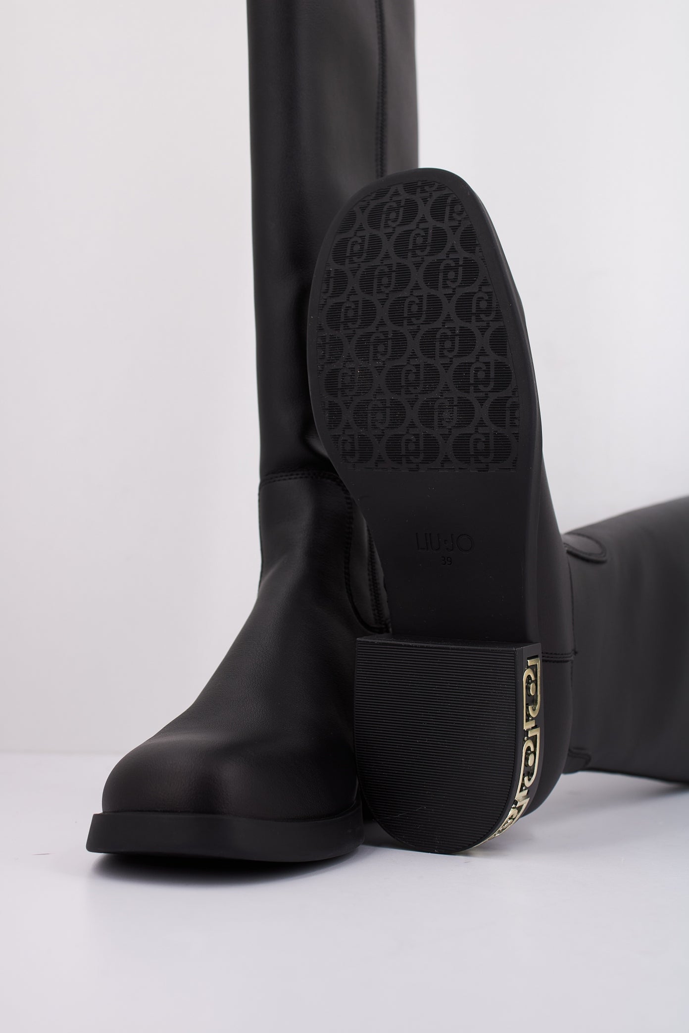 LIU-JO YOGI en color NEGRO (5)