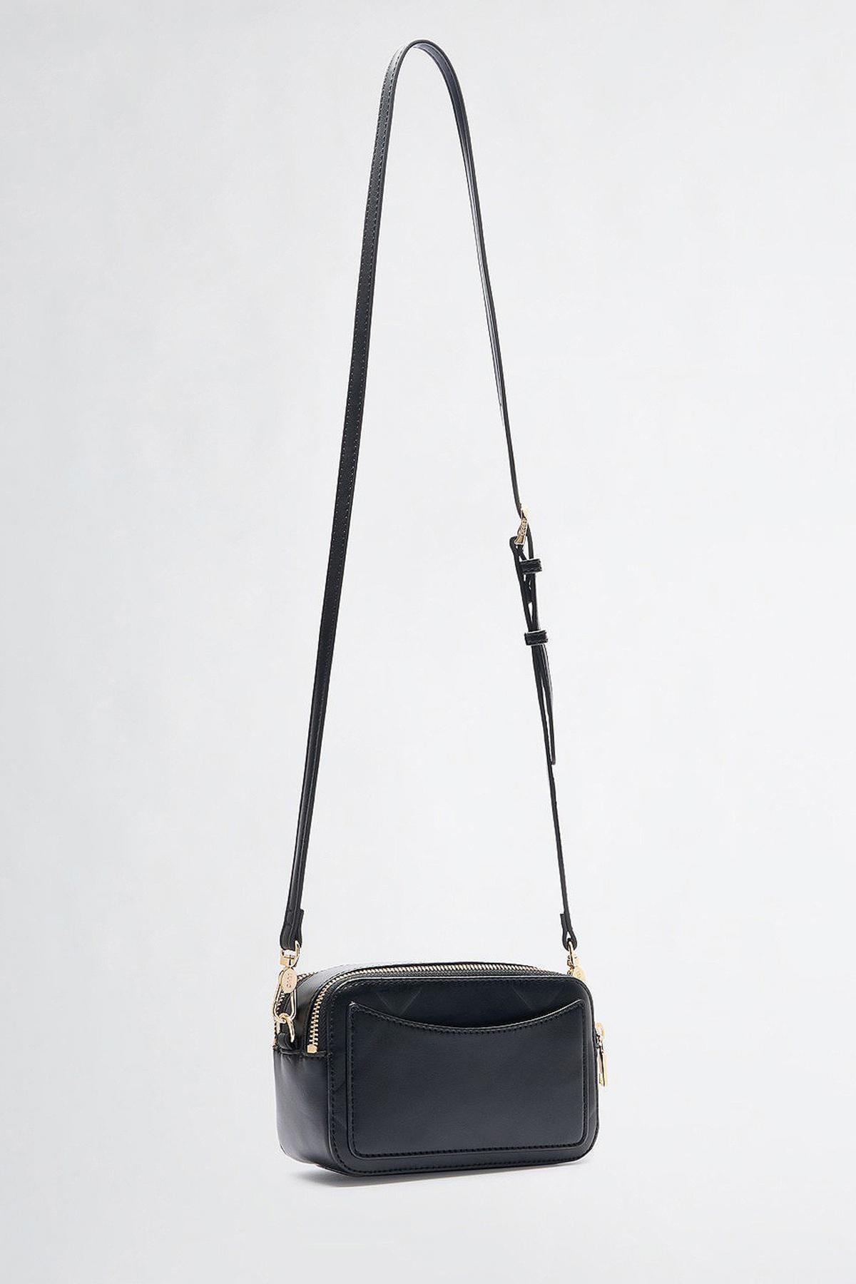 LIU-JO CAMERA CASE en color NEGRO (3)