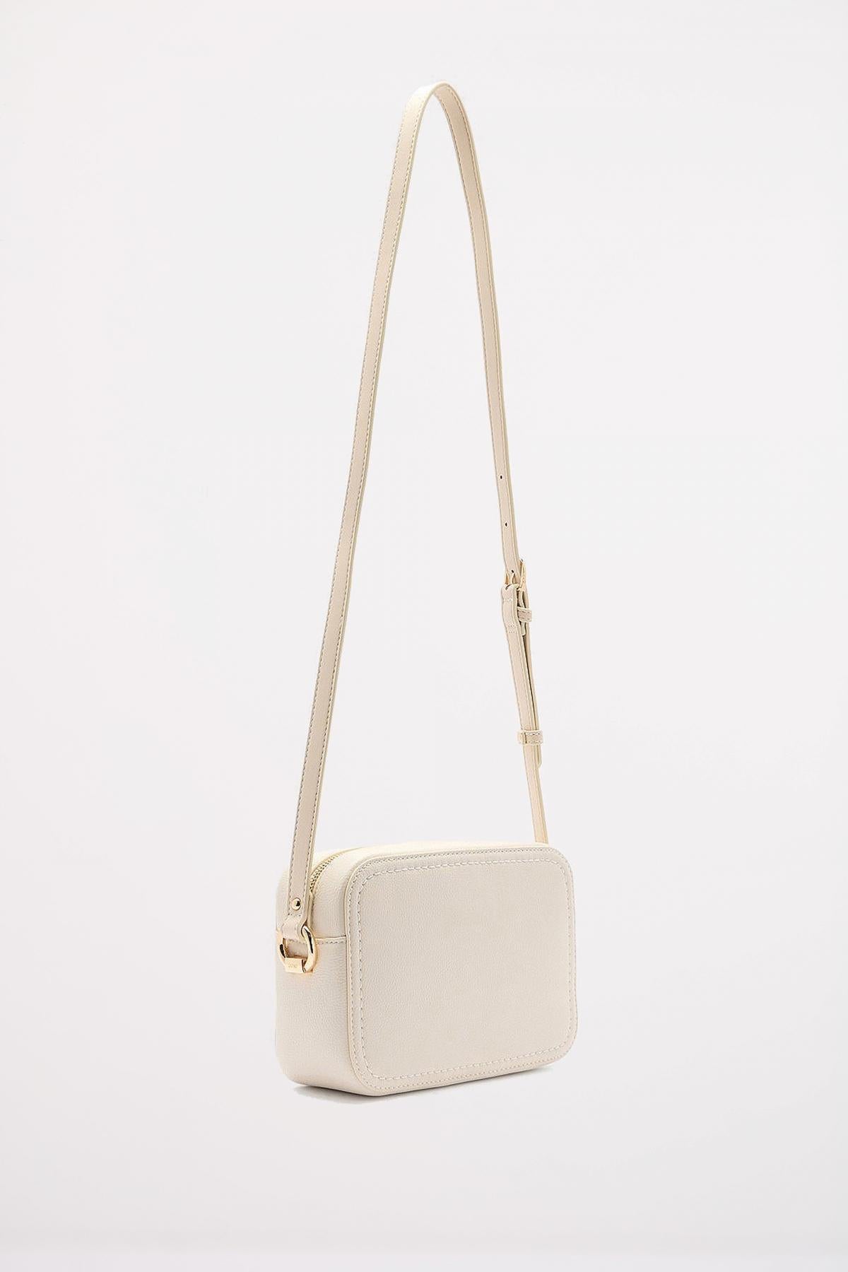 LIU-JO M CAMERA CASE en color BLANCO (3)