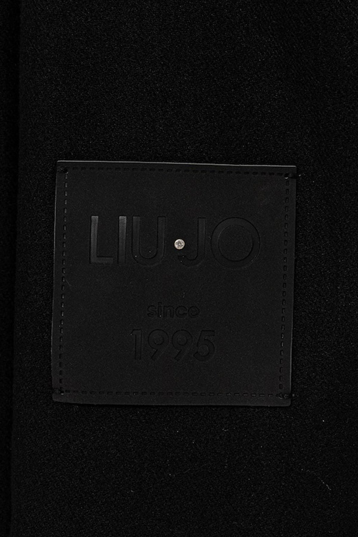 LIU-JO STOLA GARZATA UNITO en color NEGRO (2)