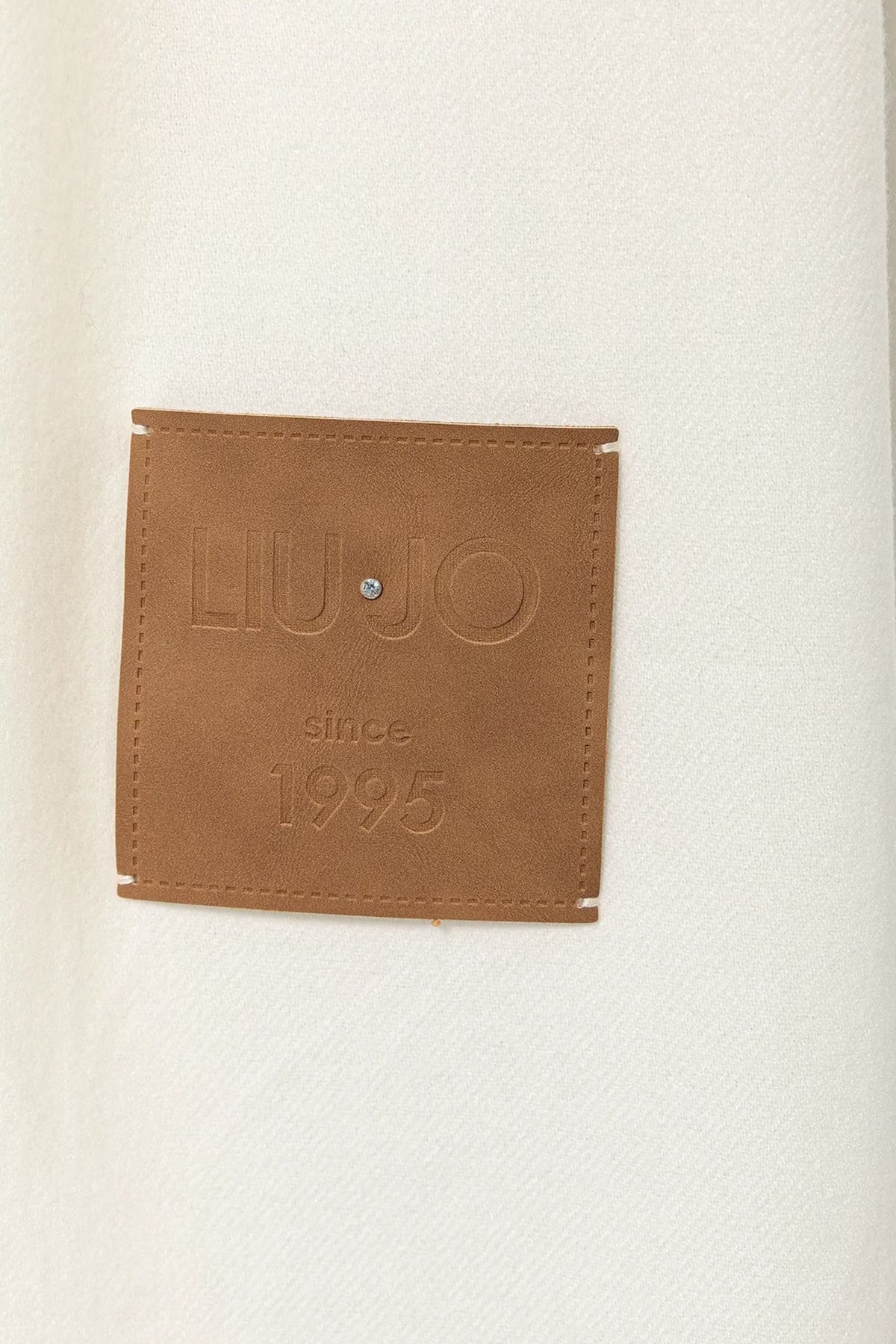 LIU-JO STOLA GARZATA UNITO en color BLANCO (2)