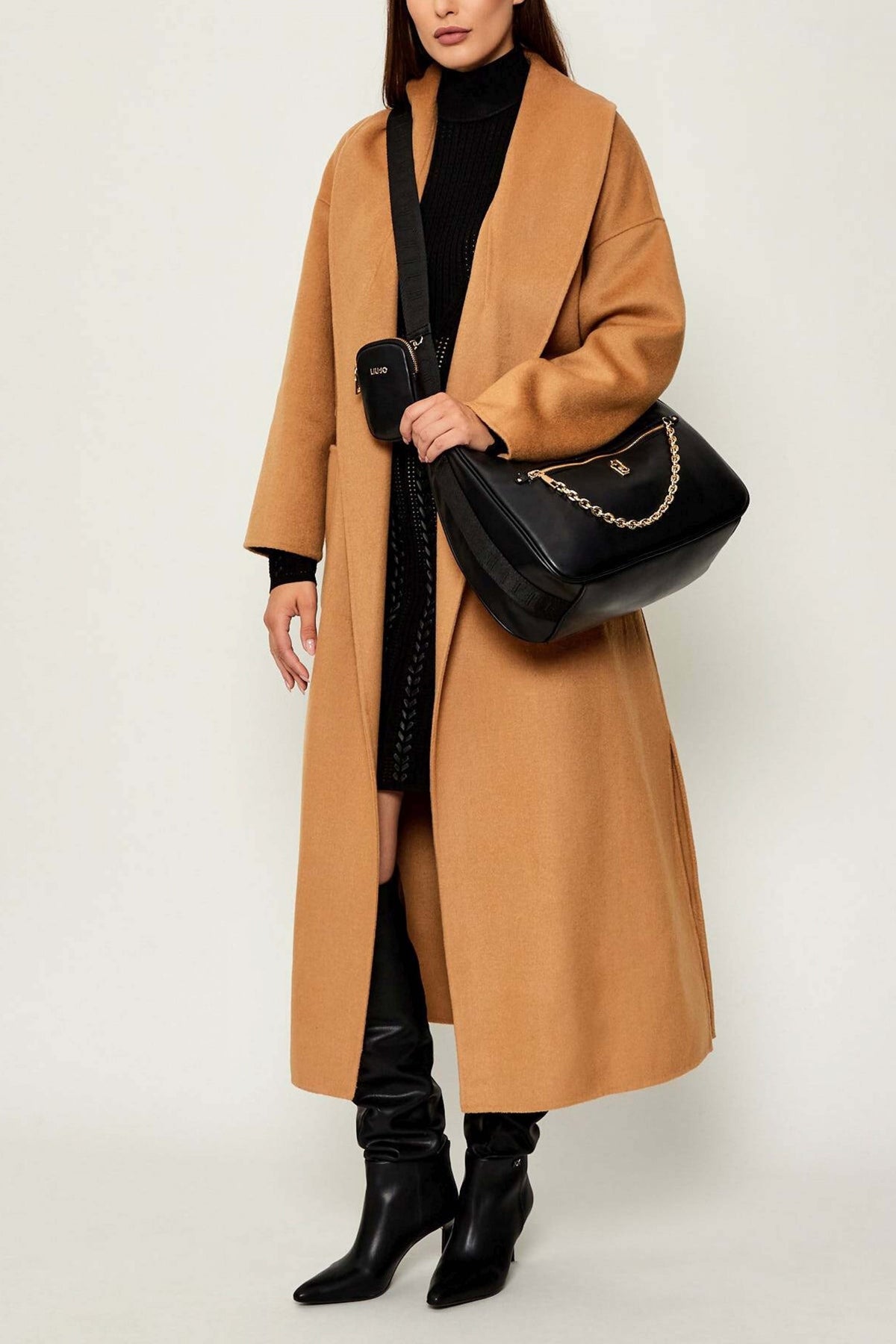 LIU-JO M HOBO en color NEGRO (4)