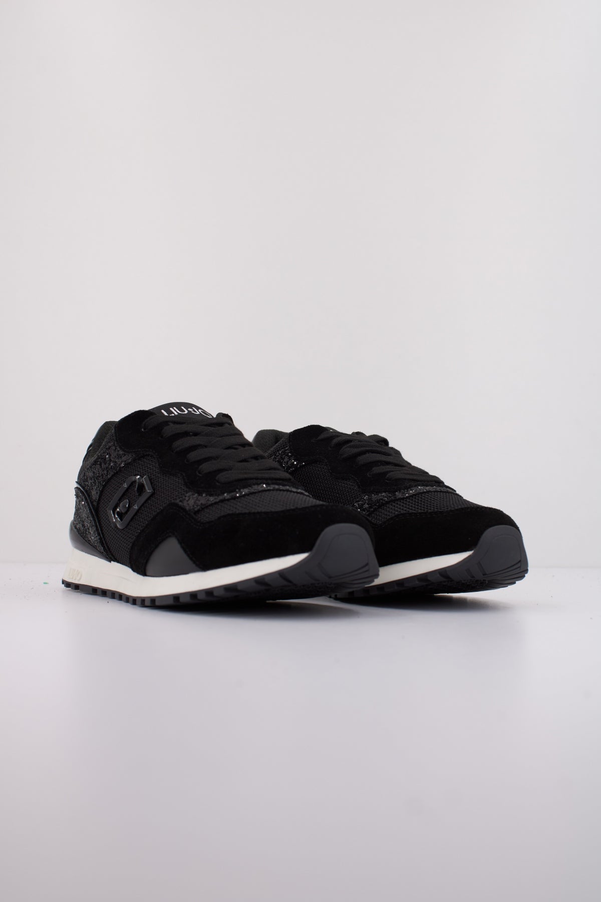 LIU-JO MAXI WONDER LOW en color NEGRO (2)