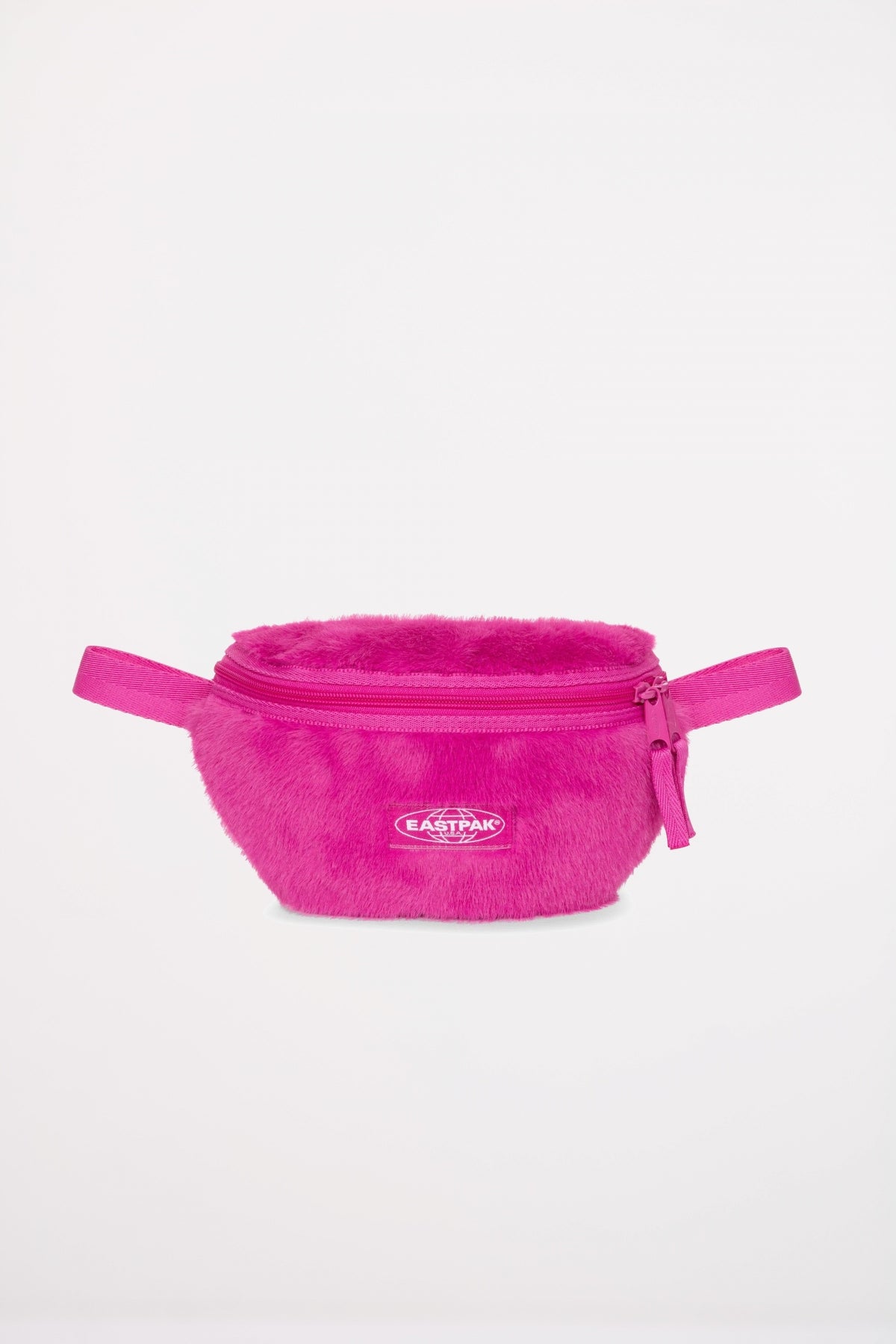 EASTPAK SPRINGER FUZZY en color ROSA (1)