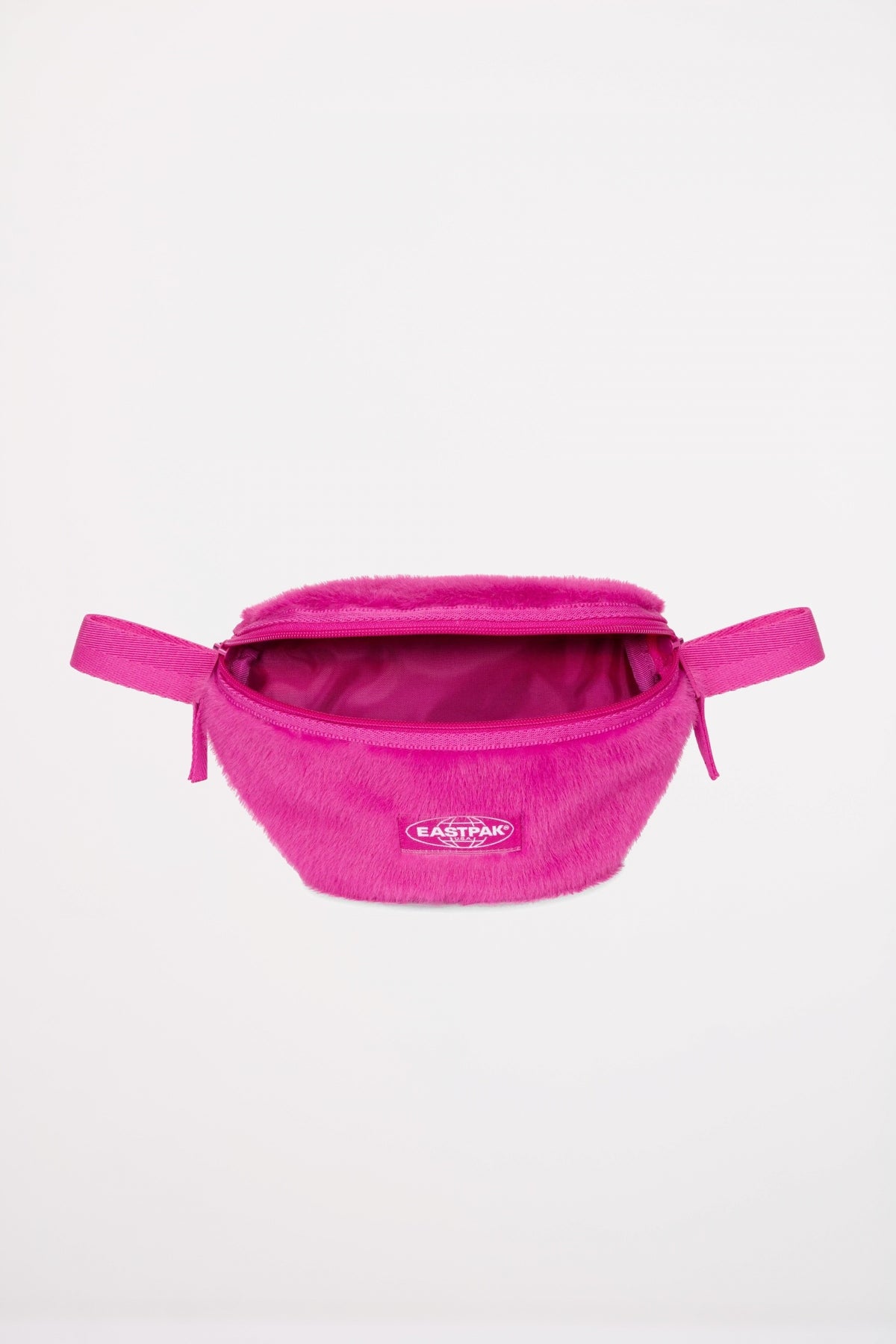 EASTPAK SPRINGER FUZZY en color ROSA (3)