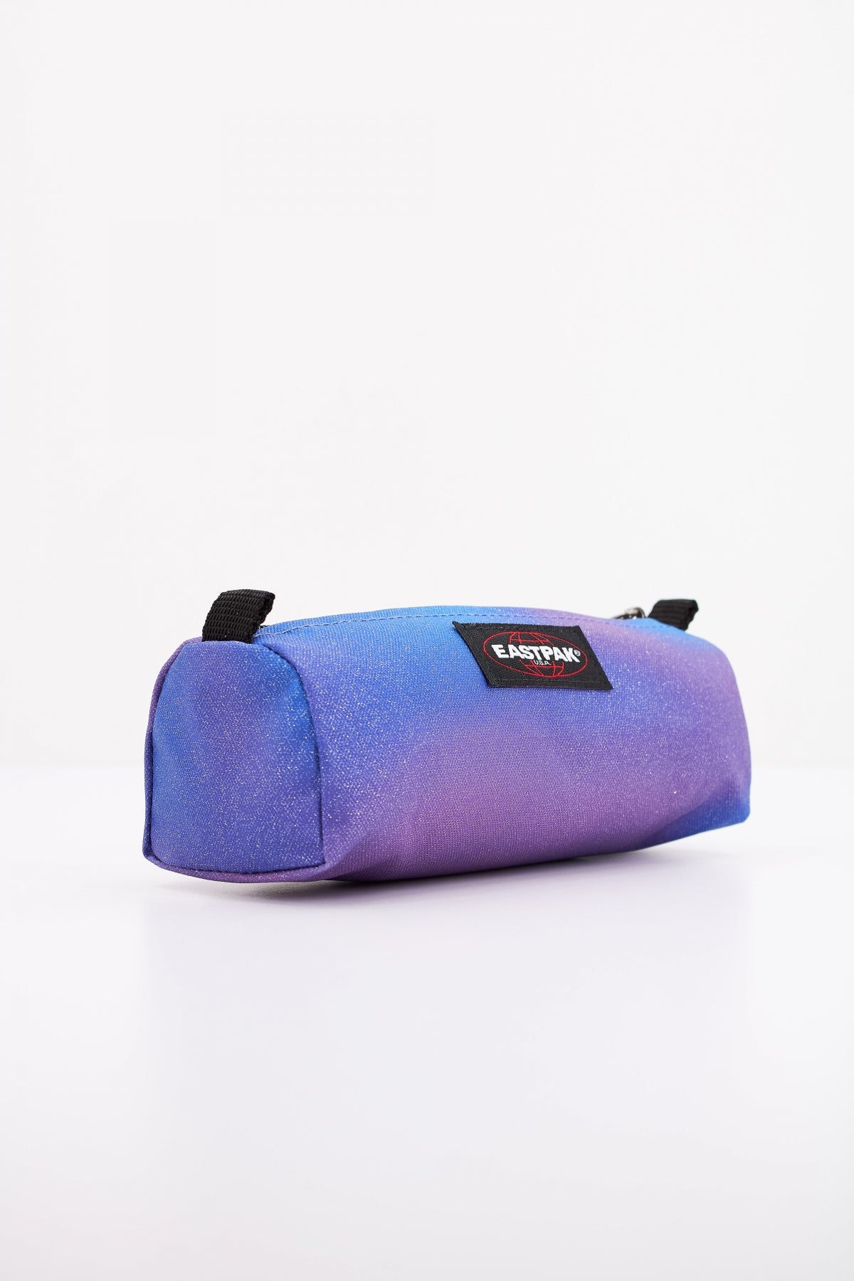 EASTPAK BENCHMARK SINGLE SPARK en color VIOLETA (2)