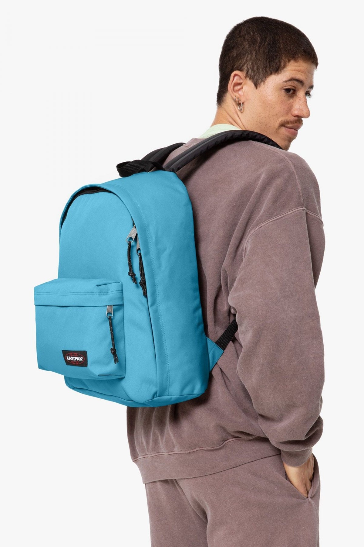 EASTPAK OUT OF OFFICE DIVE en color AZUL (3)